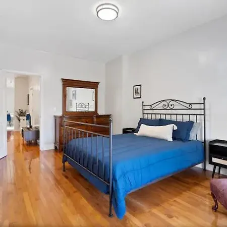 Perfect Pilsen Apartment *