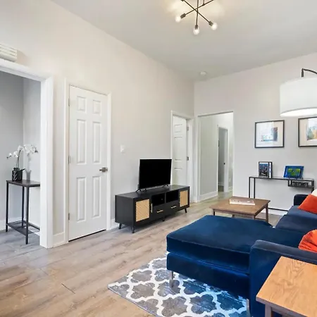 Perfect Pilsen Apartment Chicago