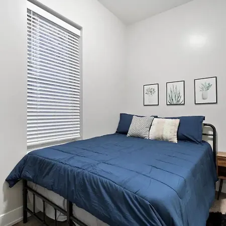 Perfect Pilsen Apartment *