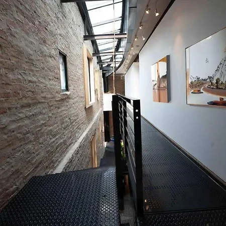 Steel And Sky Holiday home