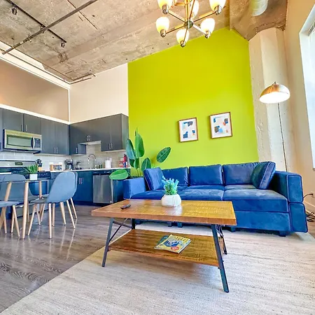 Spacious 2br South Loop With Skyline View, Optional Parking And Gym Access Near Mccormick Place And Soldier Field * Chicago