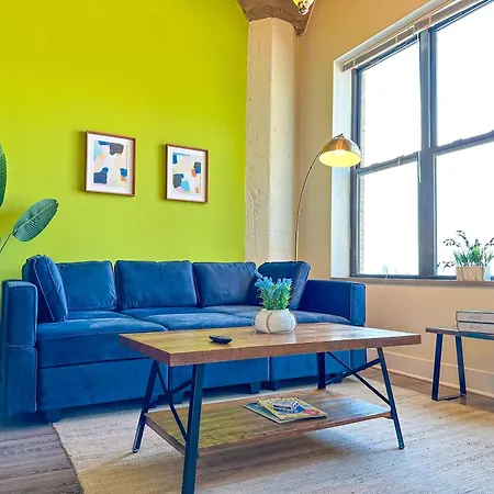 Spacious 2br South Loop With Skyline View, Optional Parking And Gym Access Near Mccormick Place And Soldier Field * Chicago