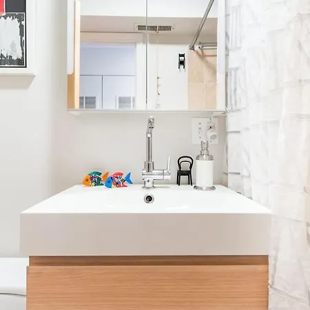 Sunny Character-filled In Trendy Ukrainian Village Apartment *