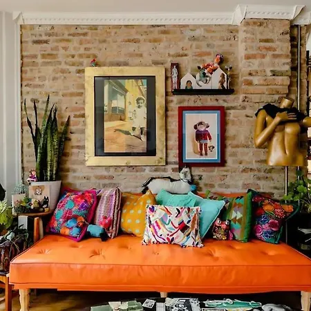 Sunny Character-filled In Trendy Ukrainian Village * Chicago