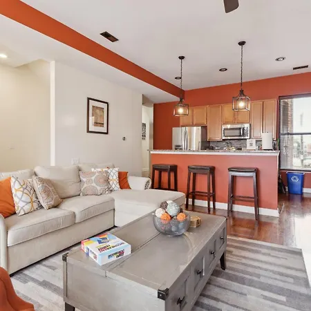 Near Downtown & Uchicago Apartment *