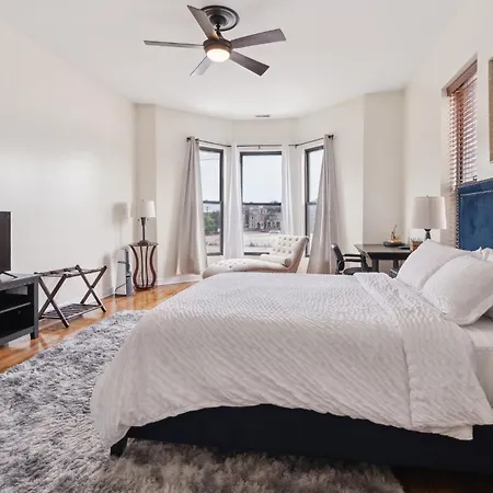 Near Downtown & Uchicago Apartment *