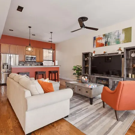 Apartment Near Downtown & Uchicago Chicago