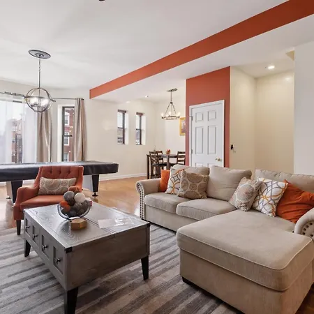 Near Downtown & Uchicago Apartment