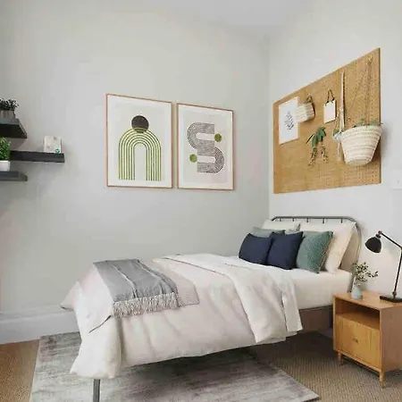 Apartment Urban Chic Logan Square Retreat With Free Parking Chicago