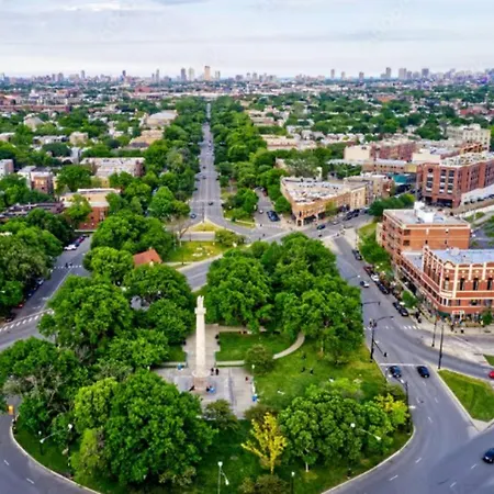 Urban Chic Logan Square Retreat With Free Parking *