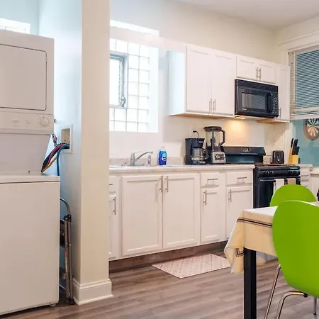 Stylish 4br Oasis In Woodlawn, Close To Uchi Apartment *