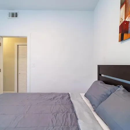 Apartment Stylish 4br Oasis In Woodlawn, Close To Uchi *