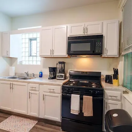 Apartment Stylish 4br Oasis In Woodlawn, Close To Uchi Chicago