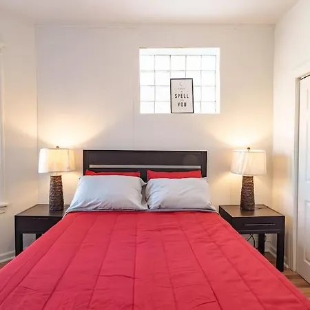 Apartment Stylish 4br Oasis In Woodlawn, Close To Uchi