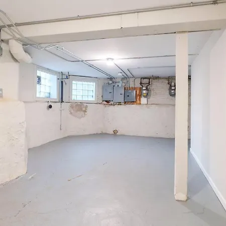 Spacious 4br Retreat In Vibrant Woodlawn Near Uchi * Chicago