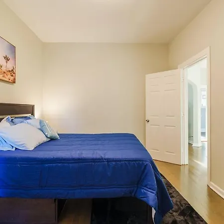 Spacious 4br Retreat In Vibrant Woodlawn Near Uchi