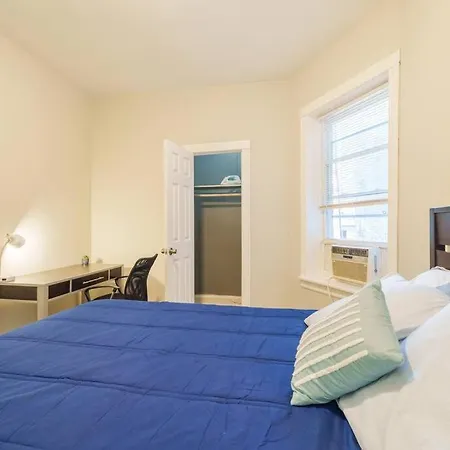 Spacious 4br Retreat In Vibrant Woodlawn Near Uchi * Chicago
