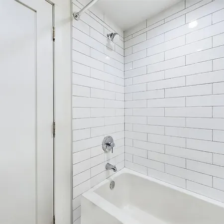 Apartment 10 Mins From Bull's Nest The Retreat Chicago