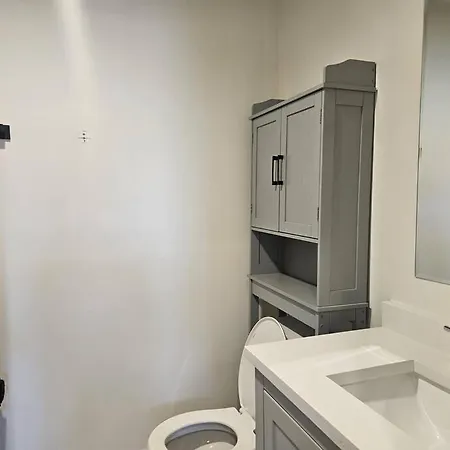 Apartment 10 Mins From Bull's Nest The Retreat Chicago