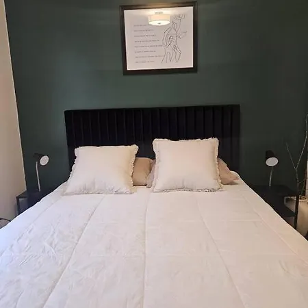 10 Mins From Bull's Nest The Retreat Apartment *