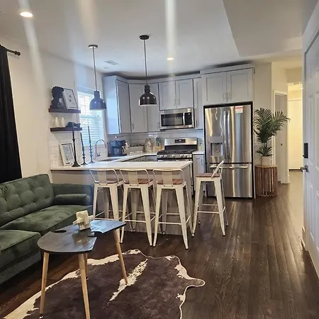 Apartment 10 Mins From Bull's Nest The Retreat Chicago