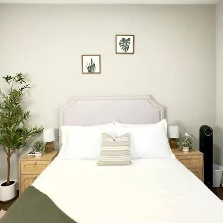 Modern 2br, Ideal Location Near Local Spots *