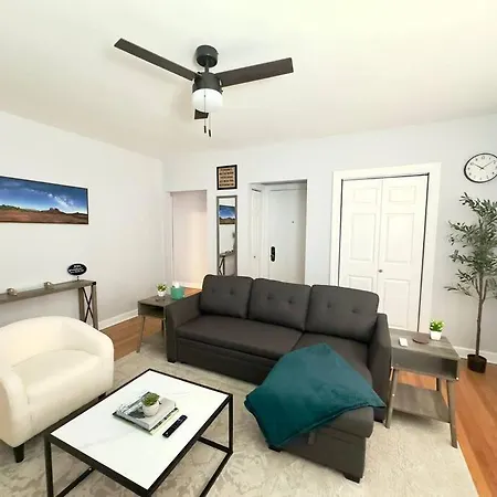 Comfy Retreat In Rogers Park, Prime Location! * Chicago