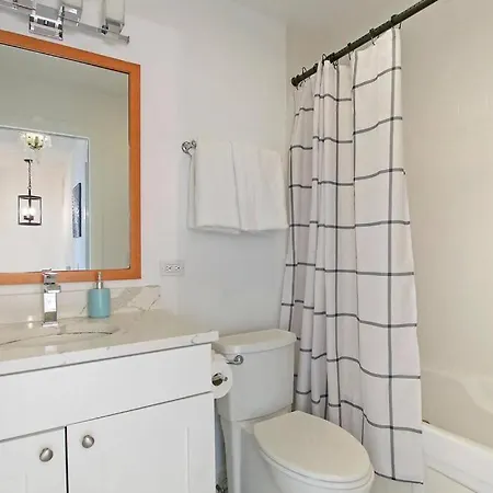 Apartment Great Location-lincoln Park Wrigleyville And Parking Chicago