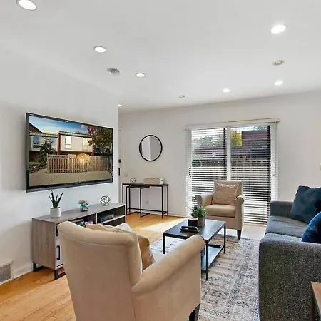 Great Location-lincoln Park Wrigleyville And Parking *