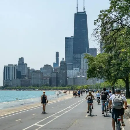 Apartment Great Location-lincoln Park Wrigleyville And Parking *