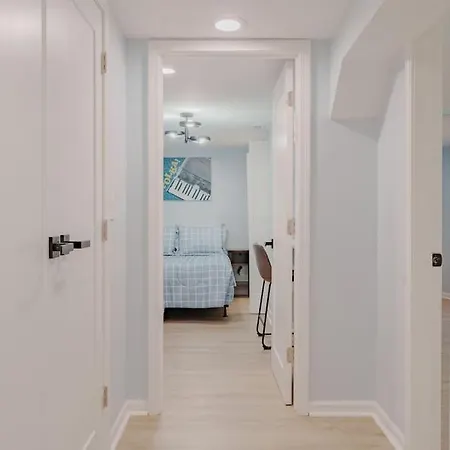 Apartment Prime Location In Lakeview Near Wrigleyville *