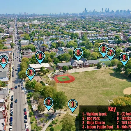 Stylish & Bright Gem Overlooks Lovely Park With Great Amenities Chicago