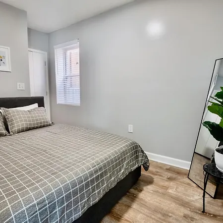 Stylish & Bright Gem Overlooks Lovely Park With Great Amenities Apartment *