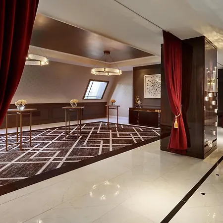 The Lasalle Chicago, Autograph Collection 4*