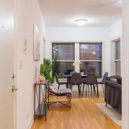 Cozy 3br Hyde Park Oasis Near Uchi, Shops & Dining Chicago