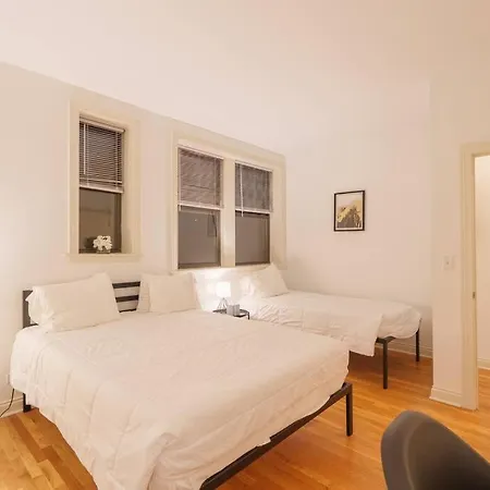Cozy 3br Hyde Park Oasis Near Uchi, Shops & Dining Chicago