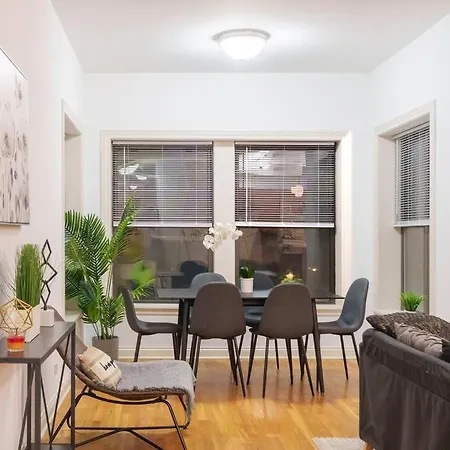 Cozy 3br Hyde Park Oasis Near Uchi, Shops & Dining * Chicago