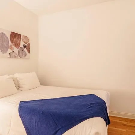 Cozy 3br Hyde Park Oasis Near Uchi, Shops & Dining Apartment Chicago