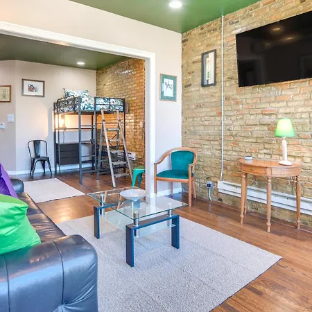 Chicago Urban Oasis About 6 Mi To Downtown! Apartment