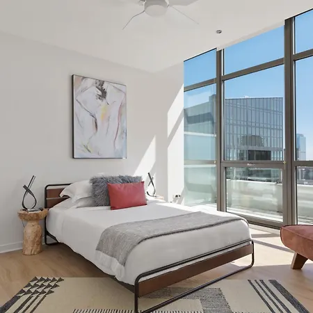 Apartment K2 Sky High With Stunning Views In West Loop
