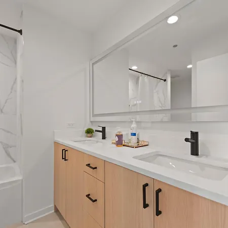 K2 Sky High With Stunning Views In West Loop *