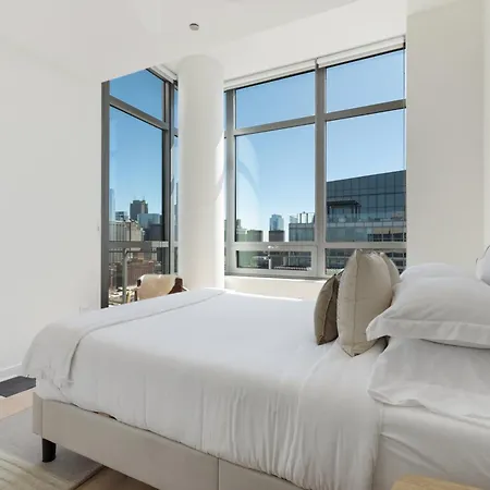K2 Sky High With Stunning Views In West Loop *