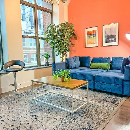 Stylish 2br With Optional Parking & Gym Access Near Lakefront, Shedd Aquarium And Mccormick Center Apartment Chicago