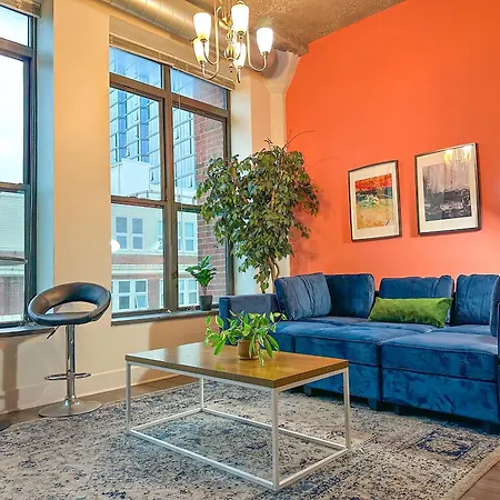 Stylish 2br With Optional Parking & Gym Access Near Lakefront, Shedd Aquarium And Mccormick Center