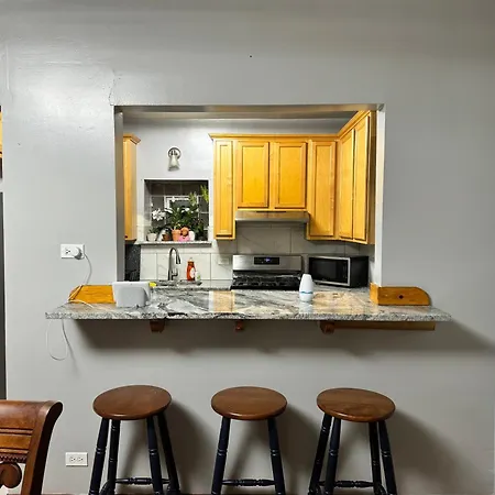 Cozy Bungalow In * Chicago
