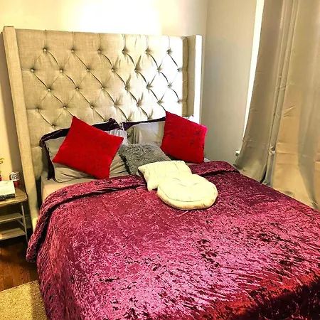 Fully Equipped Cozy 4/5 Br Apartment Chicago