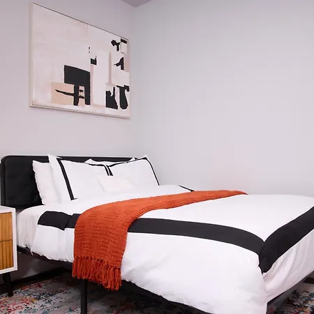 5mins From Downtown 2bd Fulton Market, Free Onsite Parking Chicago