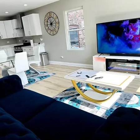 Wonderful And Cozy Top Unit *