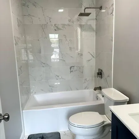 Wonderful And Cozy Top Unit Chicago