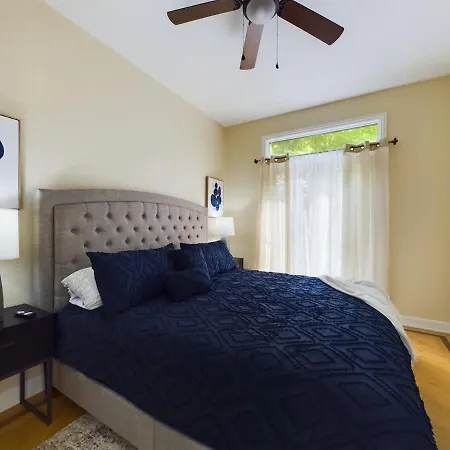Holiday home Luxe 4br With Hot Tub & Game *